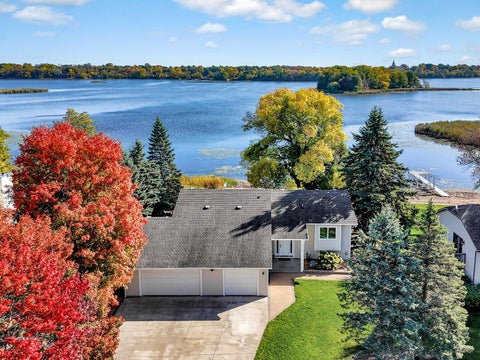 Homes For Sale - 31137 Peninsula Avenue<br/> Lindstrom, MN 55045