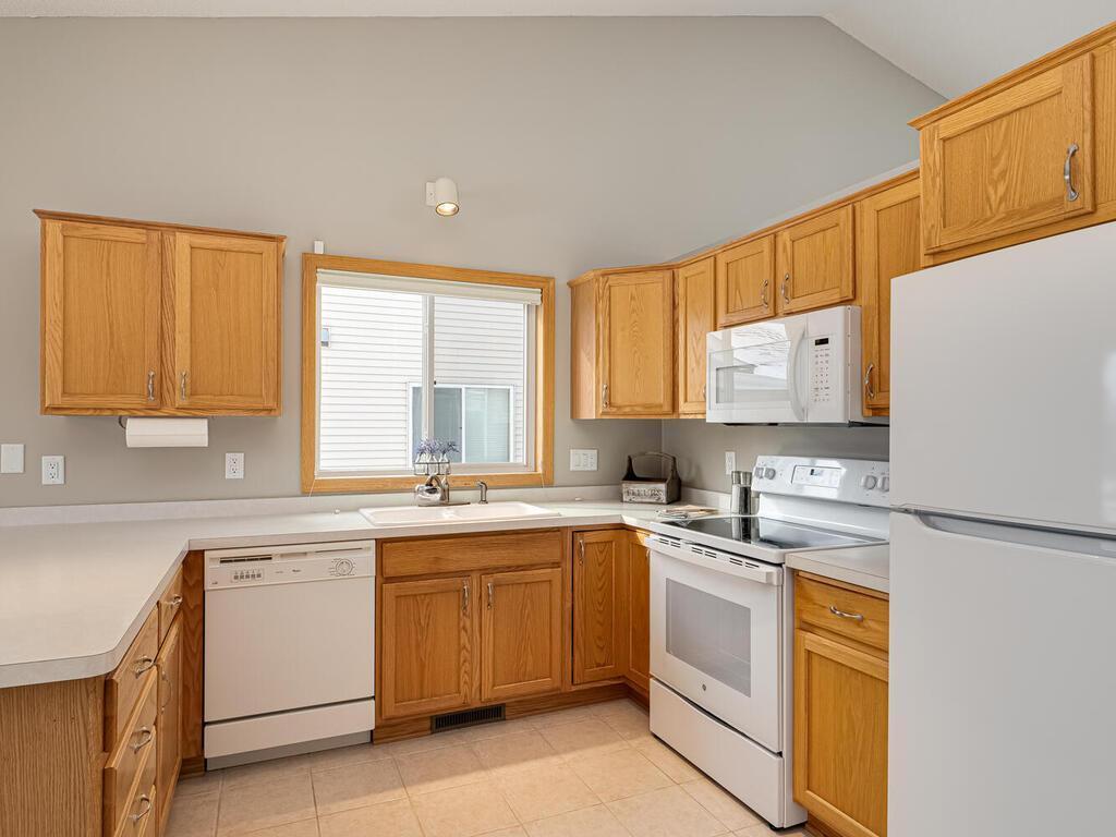 12400 Wedgewood Place, Coon Rapids, Minnesota image 13