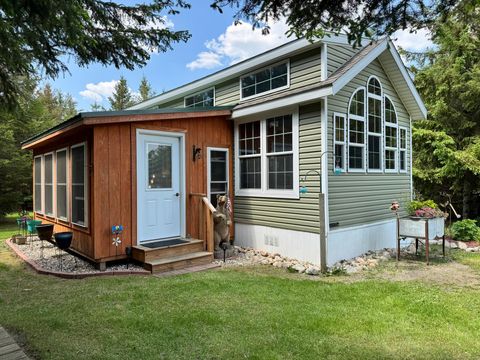 Homes For Sale - 215 Marshall Avenue<br/> Henning, MN 56551