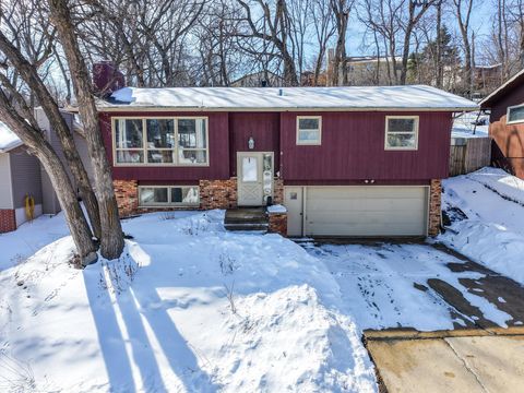 Homes For Sale - 4024 3rd Street<br/> Rochester, MN 55901