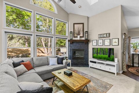Townhouse For Sale - 15825 16th Avenue<br/> Plymouth, MN 55447