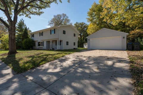 Homes For Sale - 728 Winona Street<br/> Mankato, MN 56001