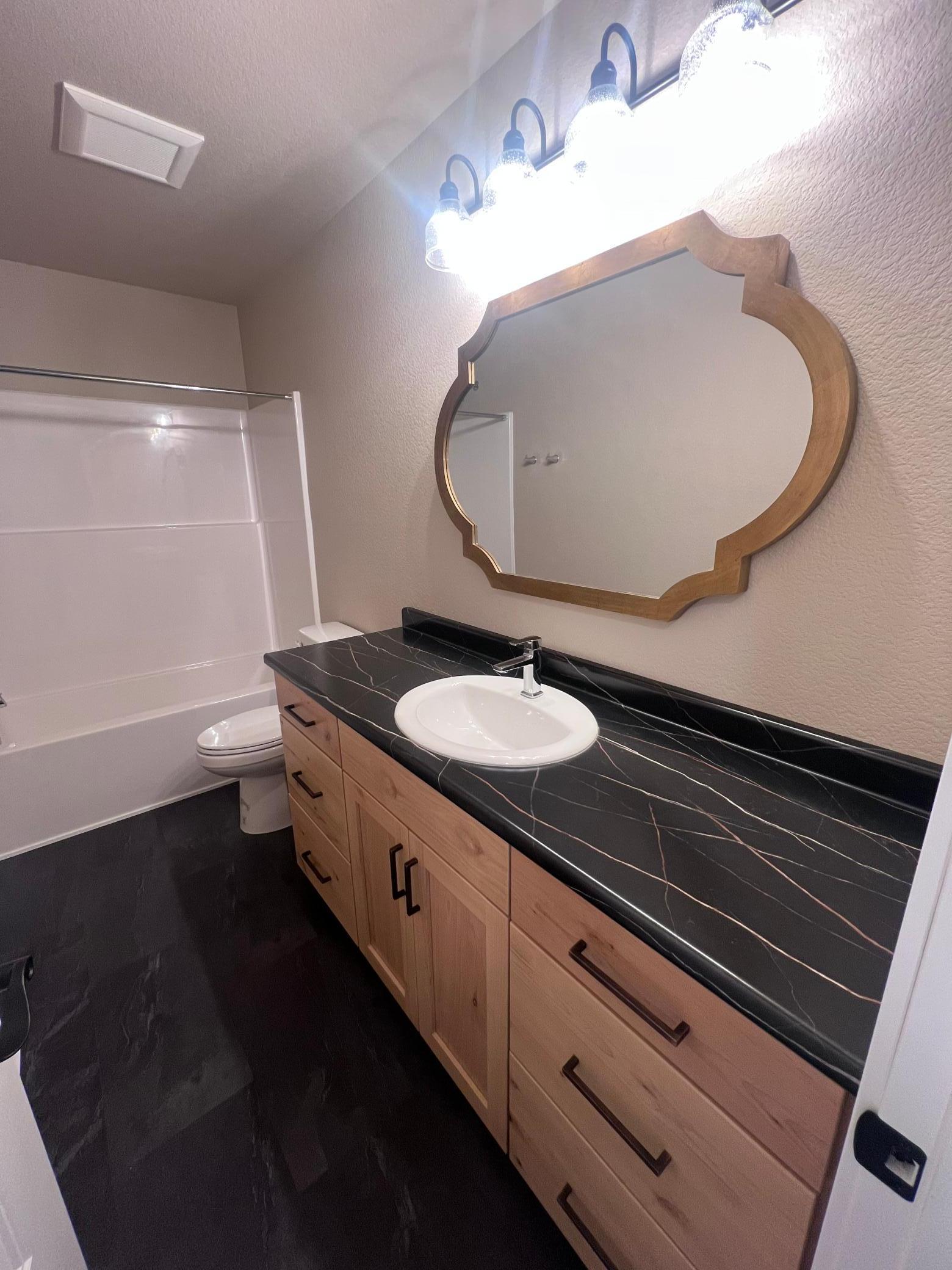 Horace, North Dakota 58047, United States, 3 Bedrooms Bedrooms, ,2 BathroomsBathrooms,Residential,Pending,248352