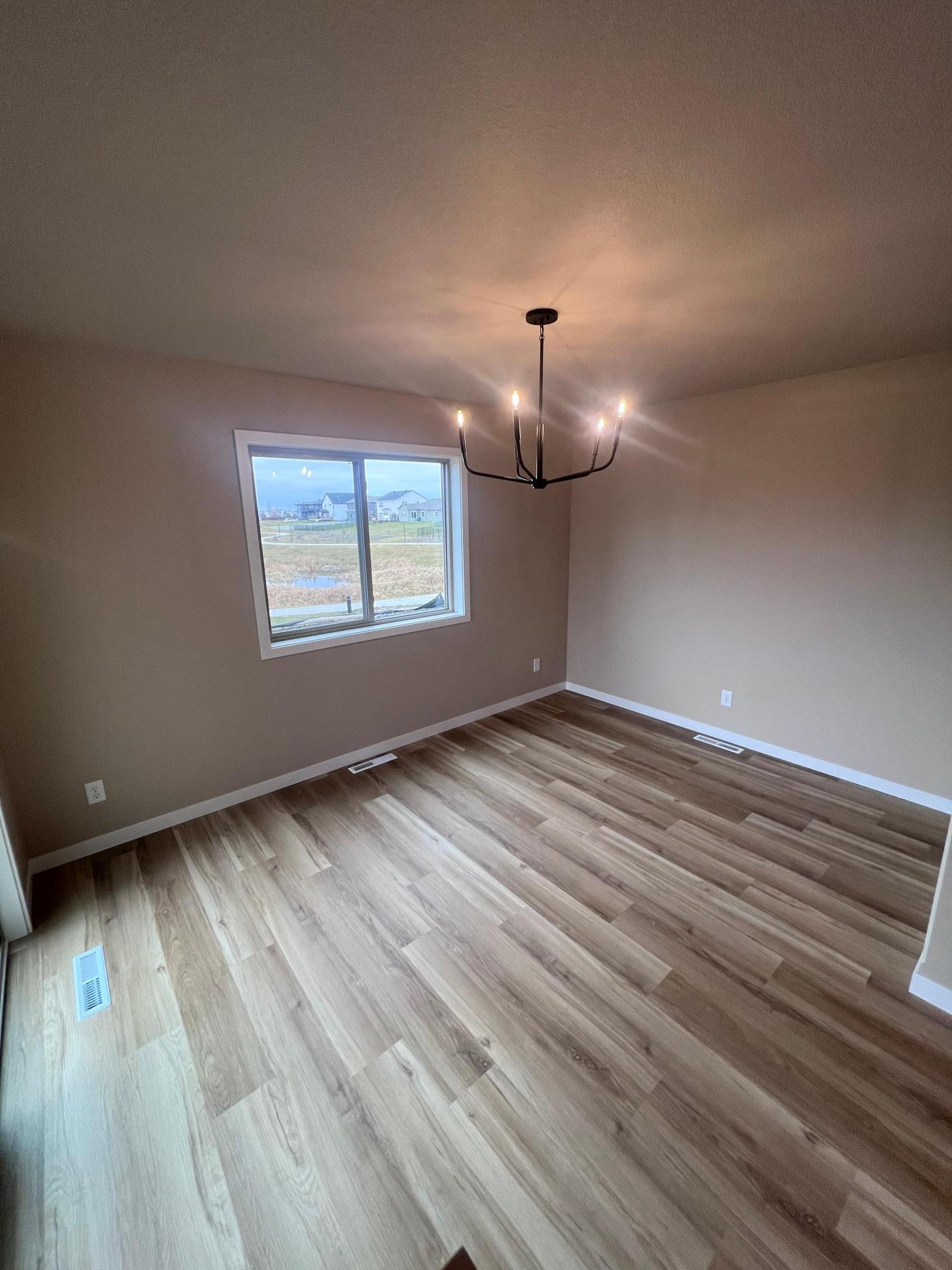 Horace, North Dakota 58047, United States, 3 Bedrooms Bedrooms, ,2 BathroomsBathrooms,Residential,Pending,248352