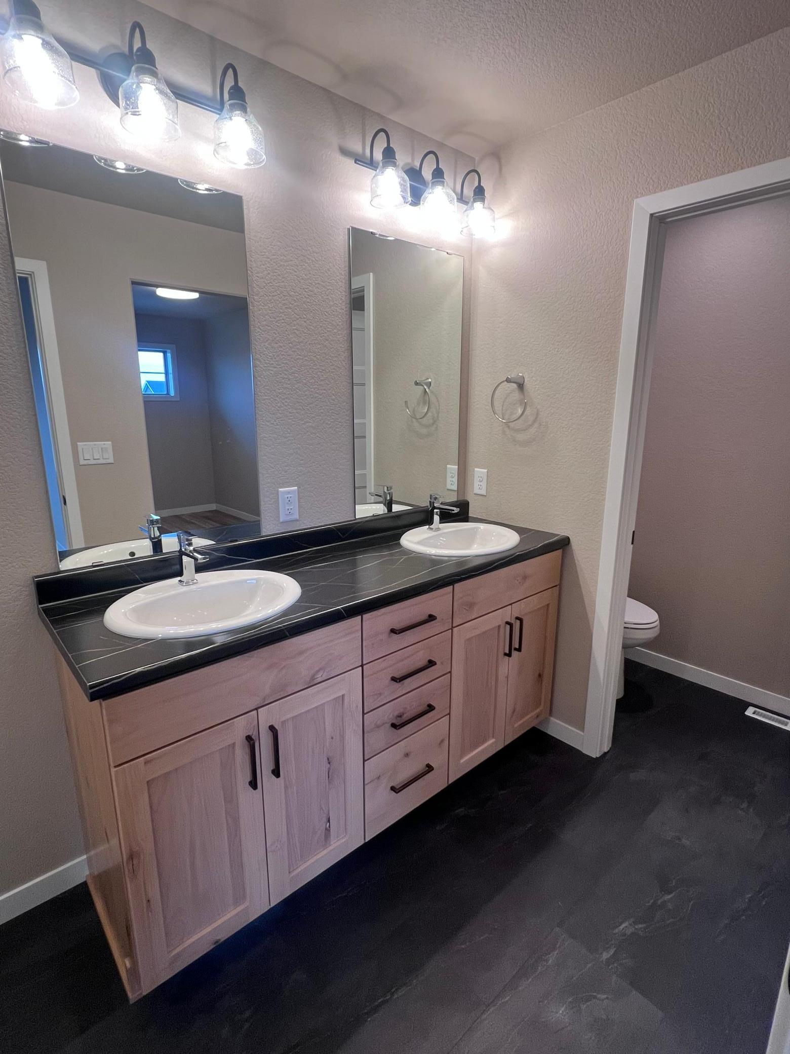 Horace, North Dakota 58047, United States, 3 Bedrooms Bedrooms, ,2 BathroomsBathrooms,Residential,Pending,248352