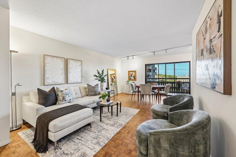 Condo For Sale - 400 Groveland Avenue<br/> Minneapolis, MN 55403