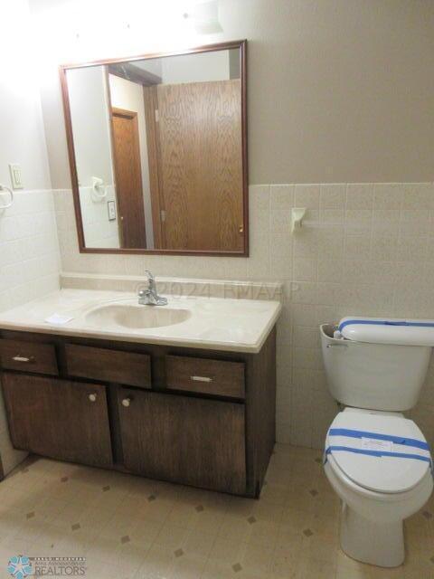 Hunter, North Dakota 58048, United States, 5 Bedrooms Bedrooms, ,3 BathroomsBathrooms,Residential,Pending,60034