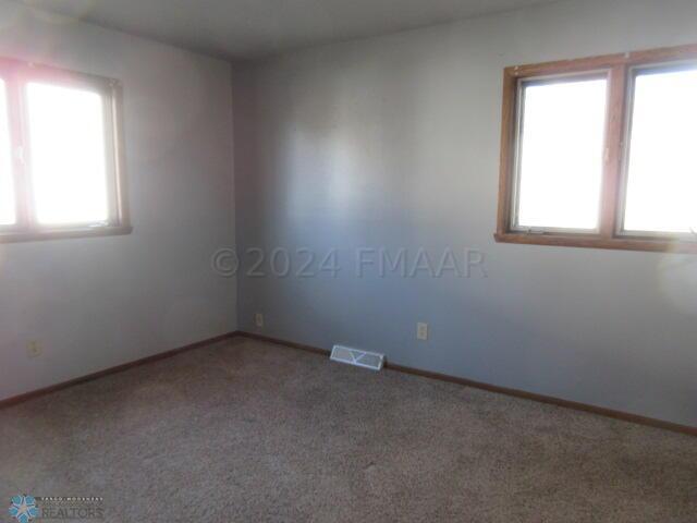 Hunter, North Dakota 58048, United States, 5 Bedrooms Bedrooms, ,3 BathroomsBathrooms,Residential,Pending,60034