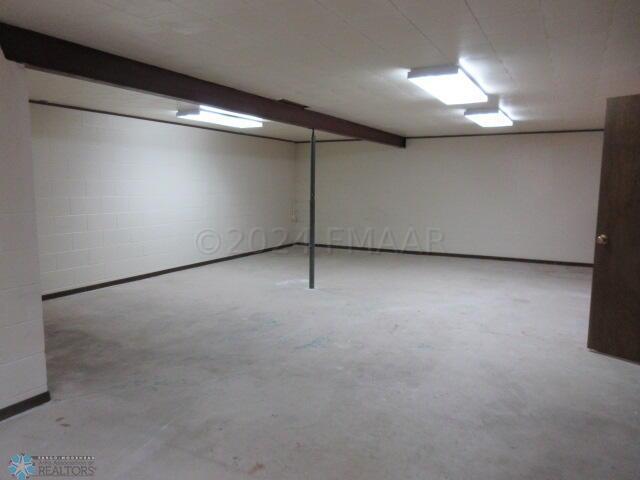 Hunter, North Dakota 58048, United States, 5 Bedrooms Bedrooms, ,3 BathroomsBathrooms,Residential,Pending,60034