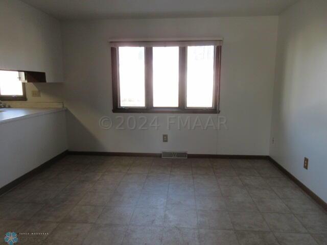 Hunter, North Dakota 58048, United States, 5 Bedrooms Bedrooms, ,3 BathroomsBathrooms,Residential,Pending,60034