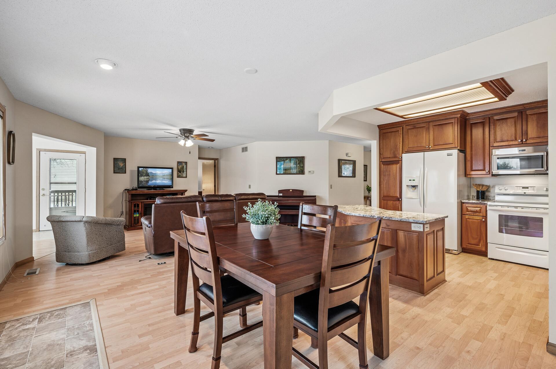 1419 Willow Wood Drive, Cambridge, Minnesota image 7