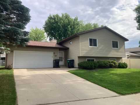 Homes For Sale - 619 Chalet Drive<br/> Rochester, MN 55901