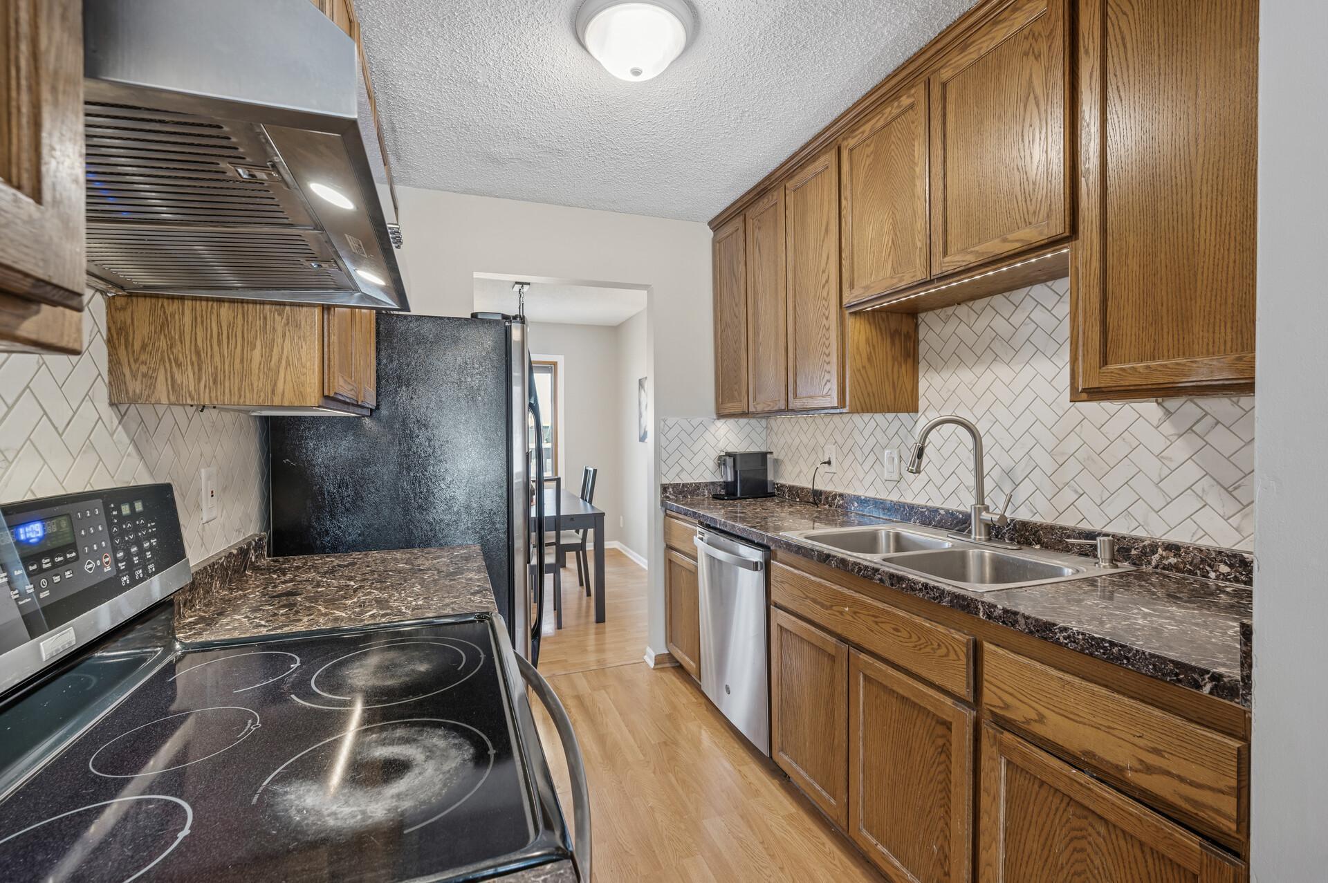 360 W Eagle Lake Drive, Maple Grove, Minnesota image 8