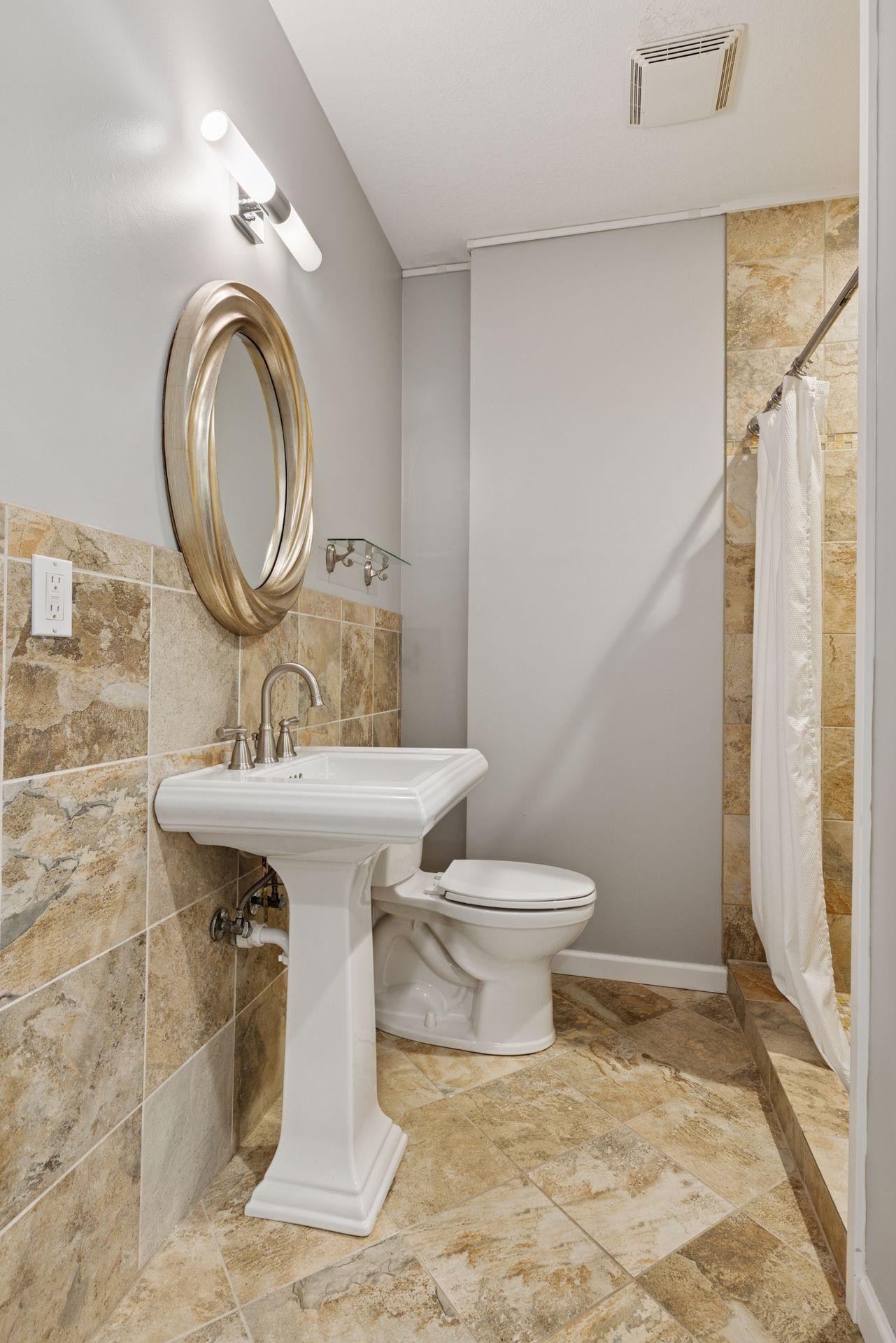 6620 Treetop Road, Chanhassen, Minnesota image 38