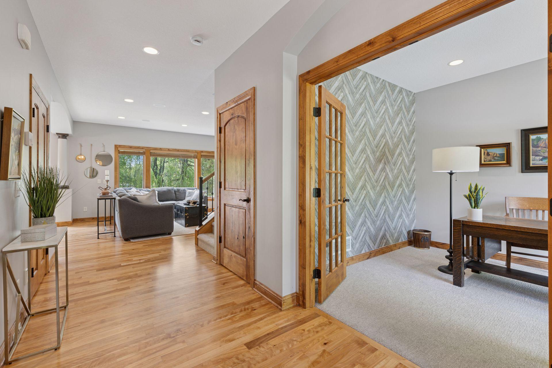 6620 Treetop Road, Chanhassen, Minnesota image 5