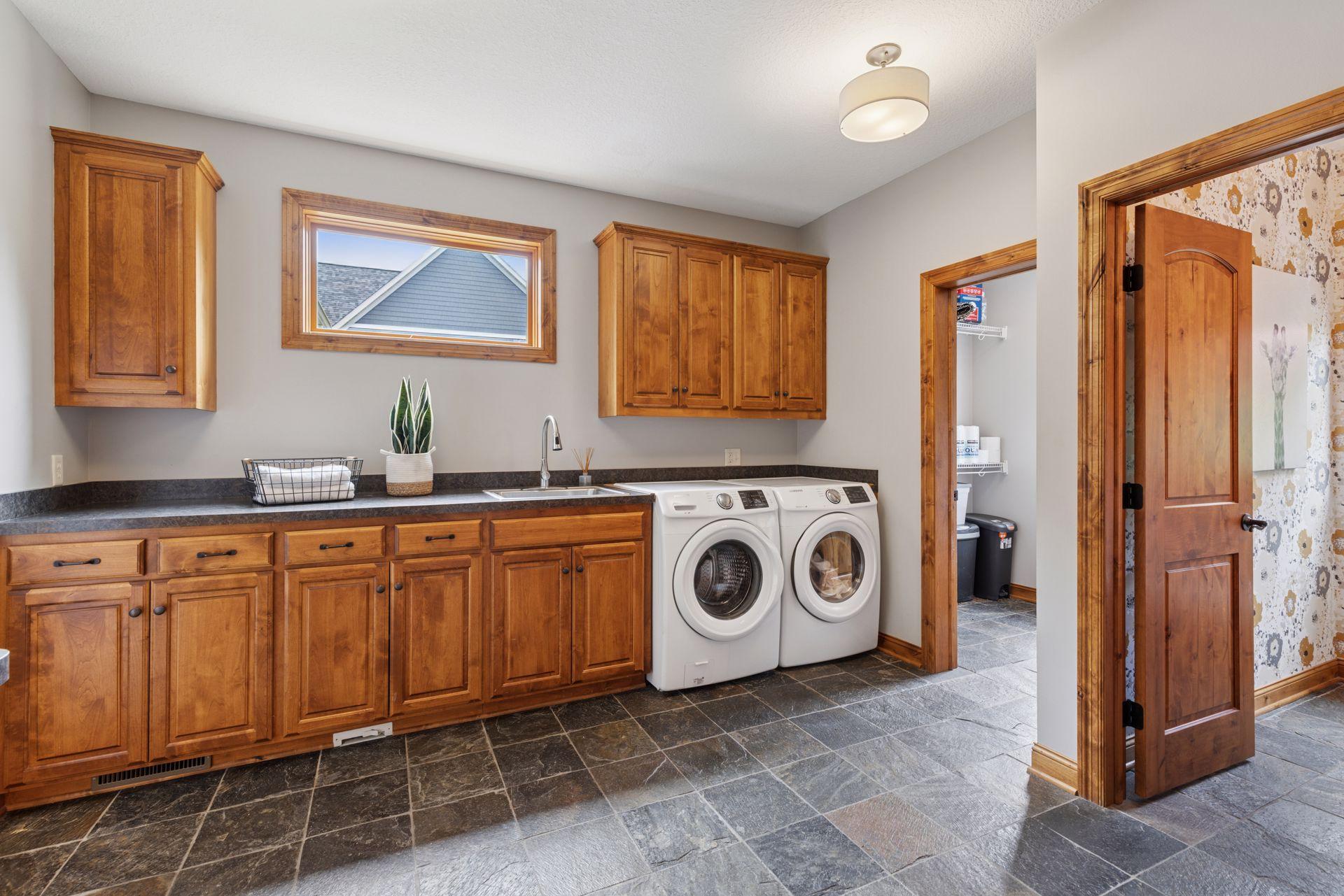 6620 Treetop Road, Chanhassen, Minnesota image 21