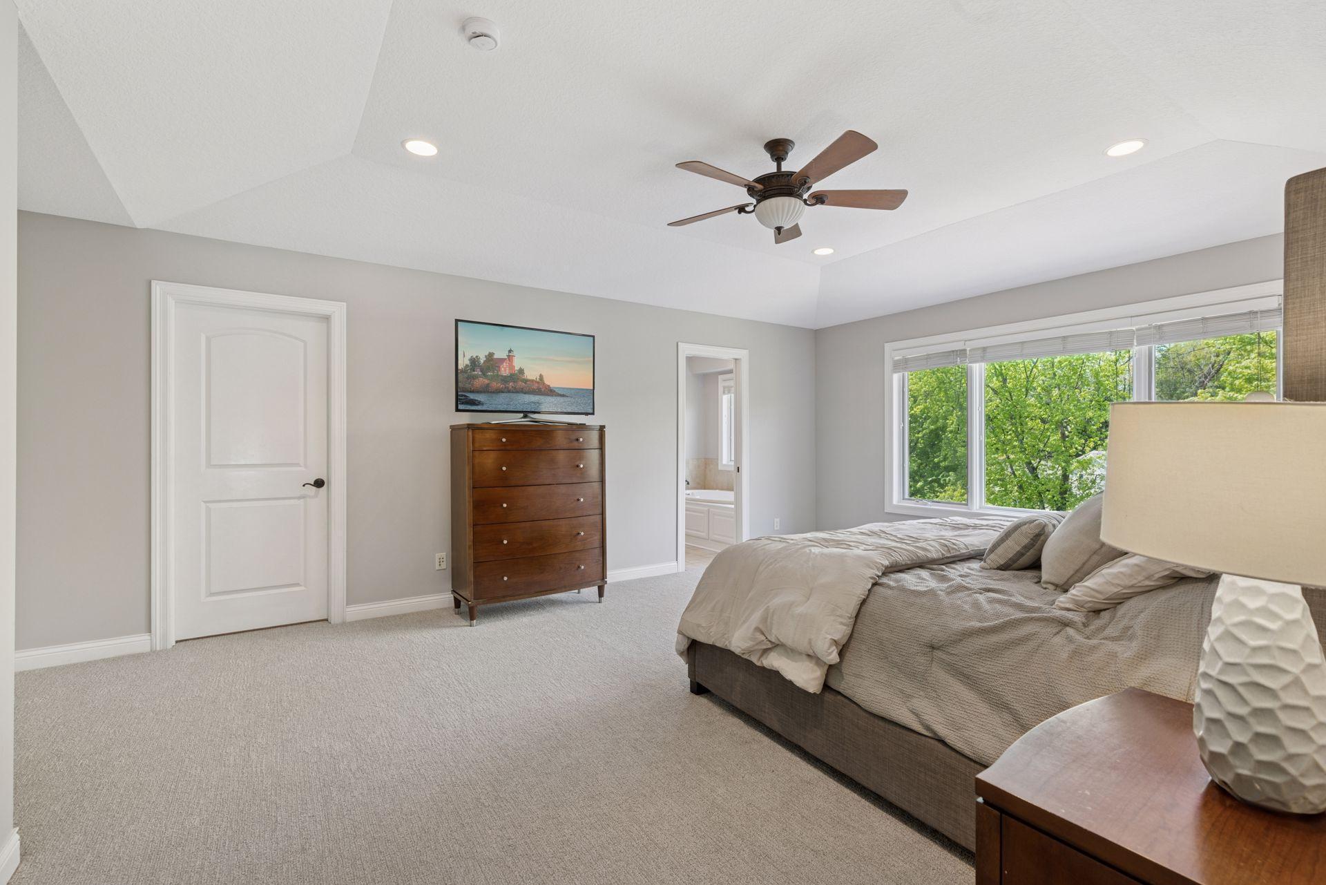 6620 Treetop Road, Chanhassen, Minnesota image 24