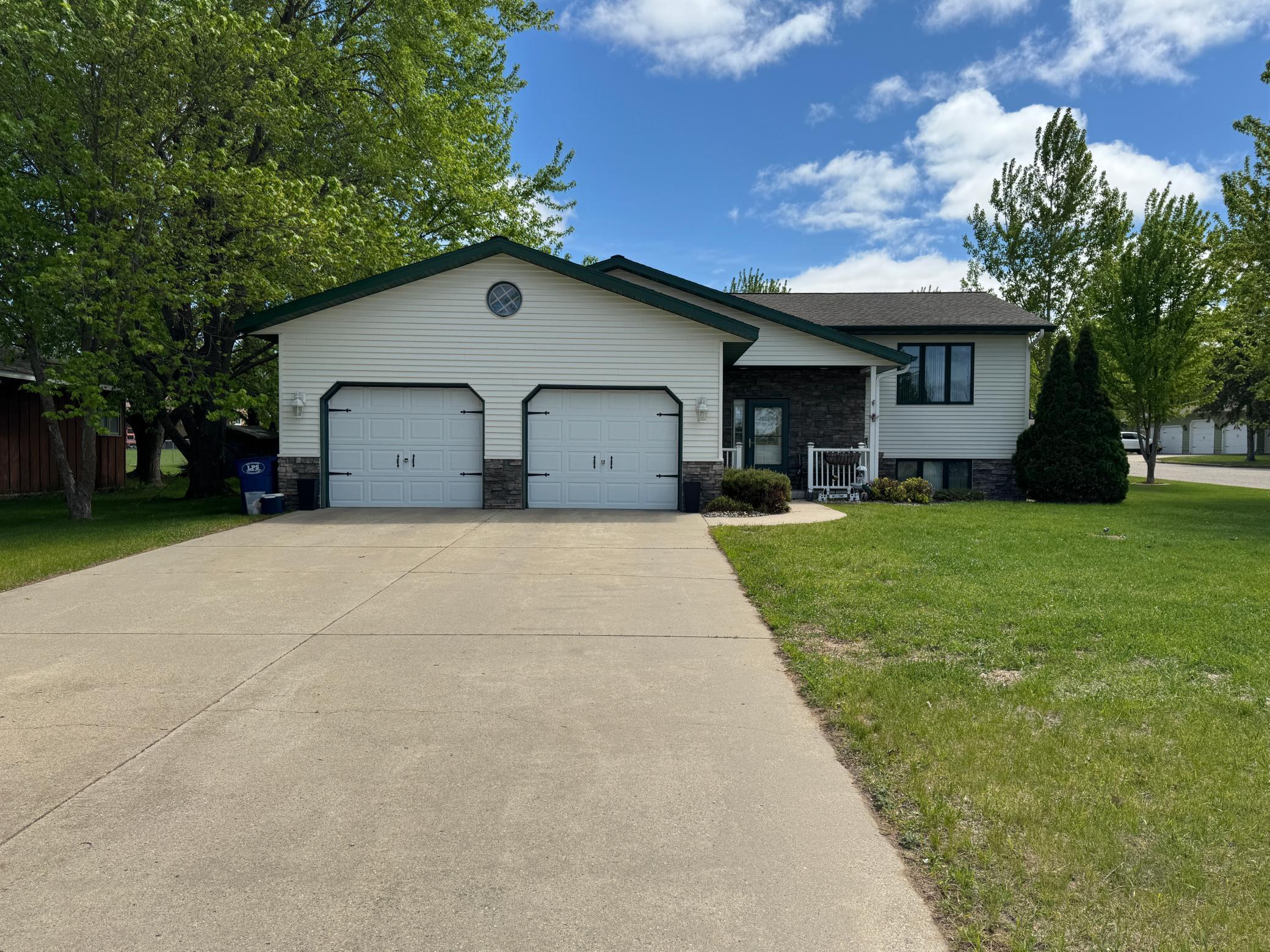 1420 4th Street, Wadena, Minnesota image 2