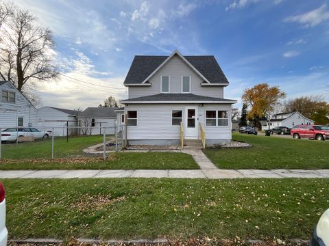Homes For Sale - 500 Central Avenue<br/> Osakis, MN 56360
