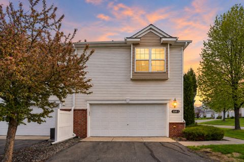 Townhouse For Sale - 4360 Empress Drive<br/> Hugo, MN 55038