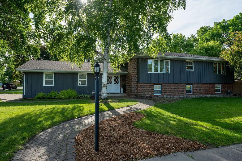 900 13th Avenue, Willmar, Minnesota image 1