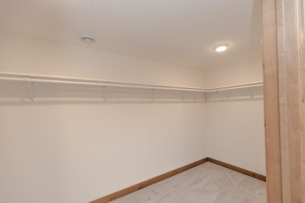 960 Sterling Ave., Worthington, Minnesota image 48
