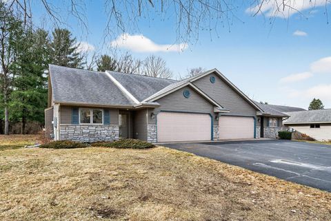 Townhouse For Sale - 473 Cedar Court<br/> Chisago County, Taylors Falls, MN 55084