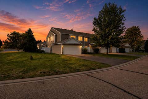 Townhouse For Sale - 1228 Elmwood Avenue<br/> Shakopee, MN 55379