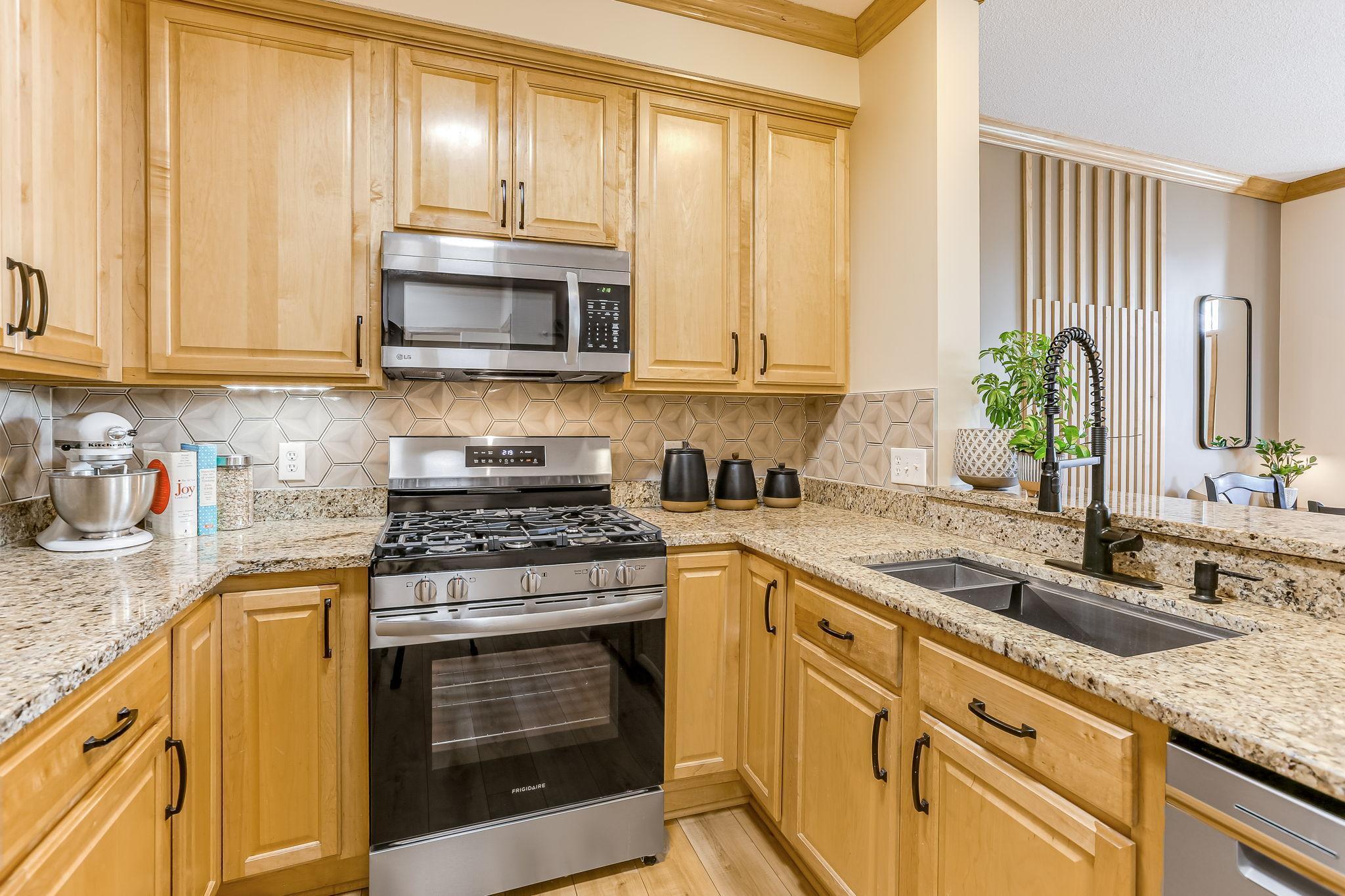 7224 Kimberly Lane, Maple Grove, Minnesota image 9