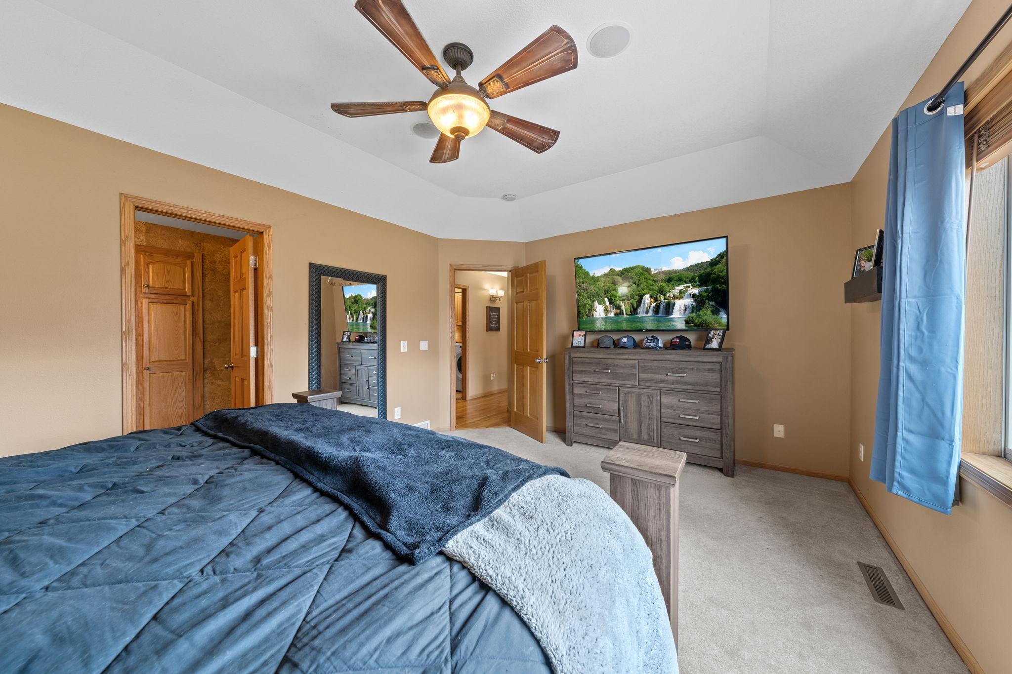 19390 Queen Circle, Elk River, Minnesota image 25