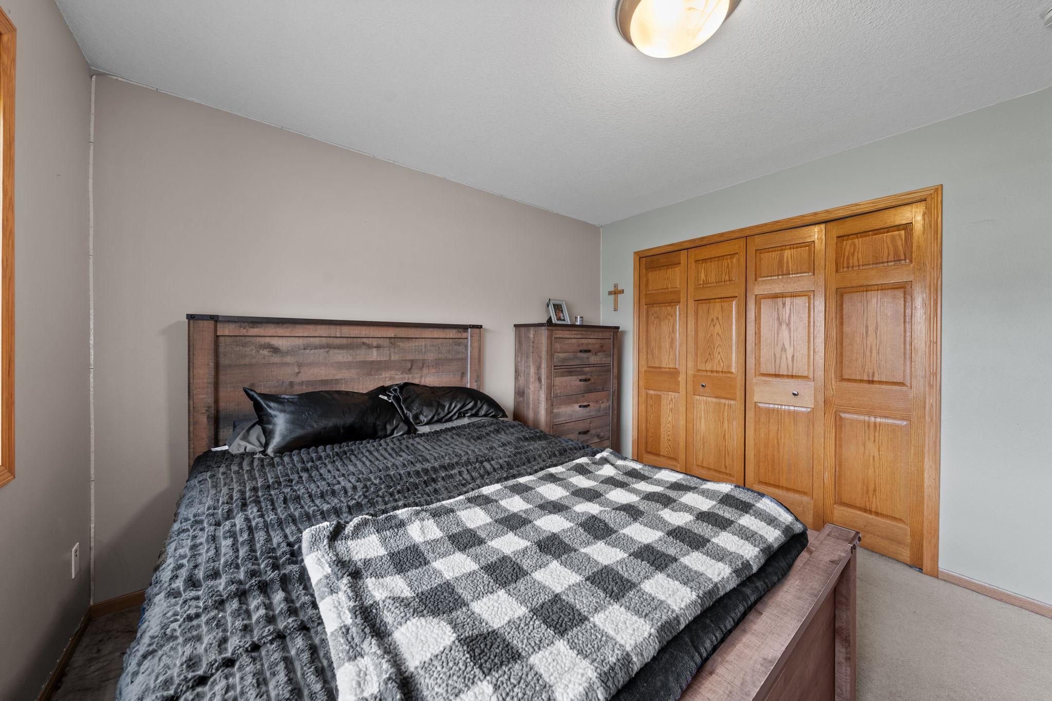 19390 Queen Circle, Elk River, Minnesota image 17