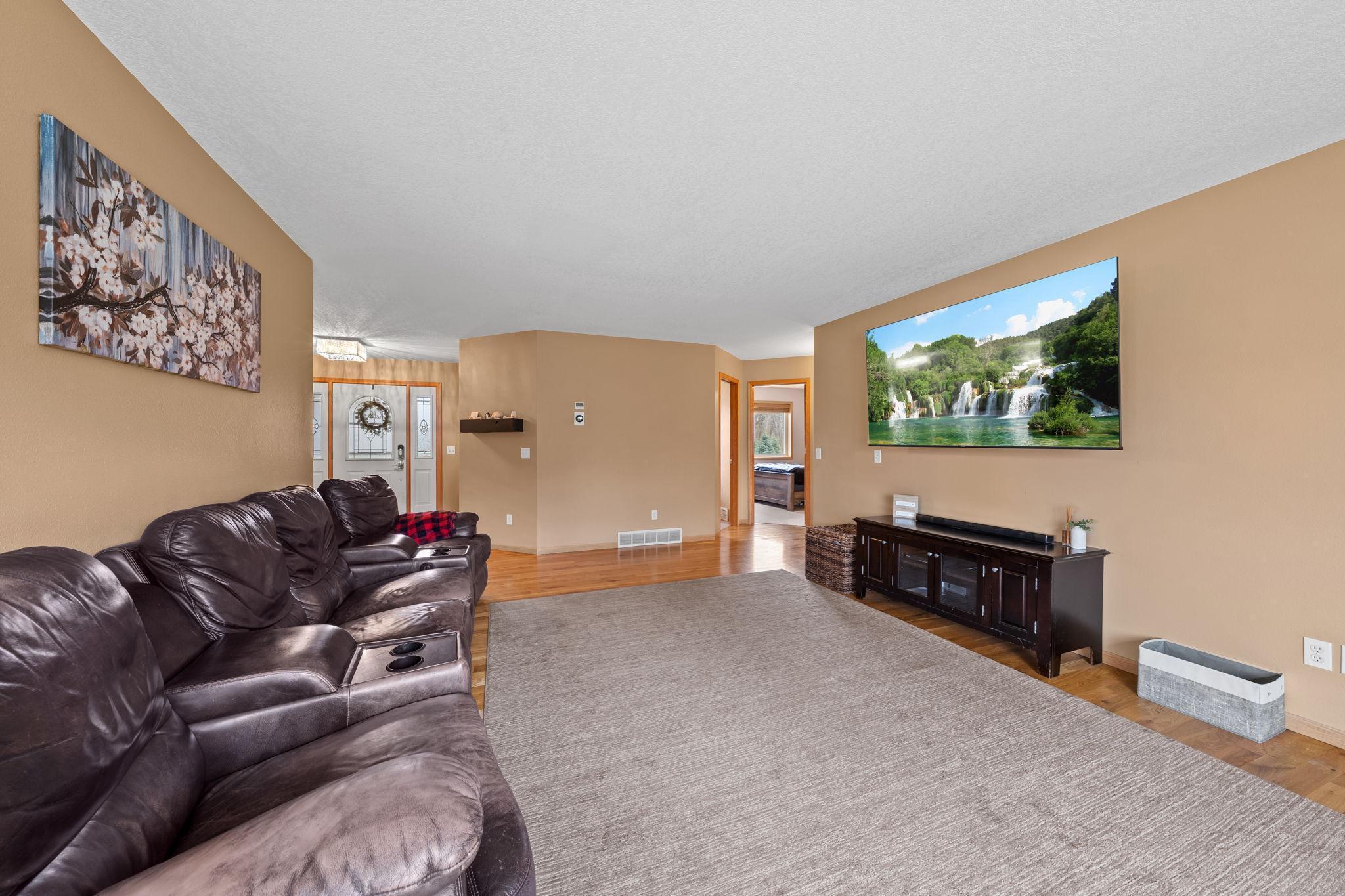 19390 Queen Circle, Elk River, Minnesota image 14