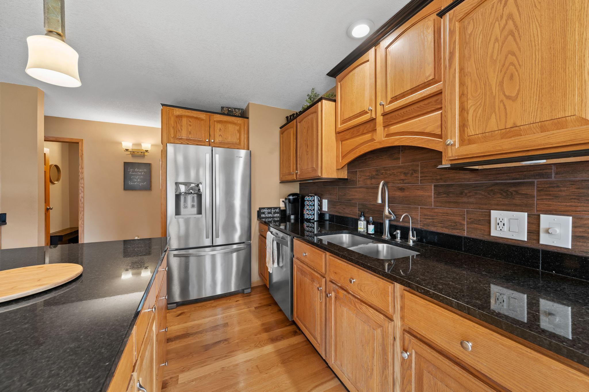 19390 Queen Circle, Elk River, Minnesota image 10
