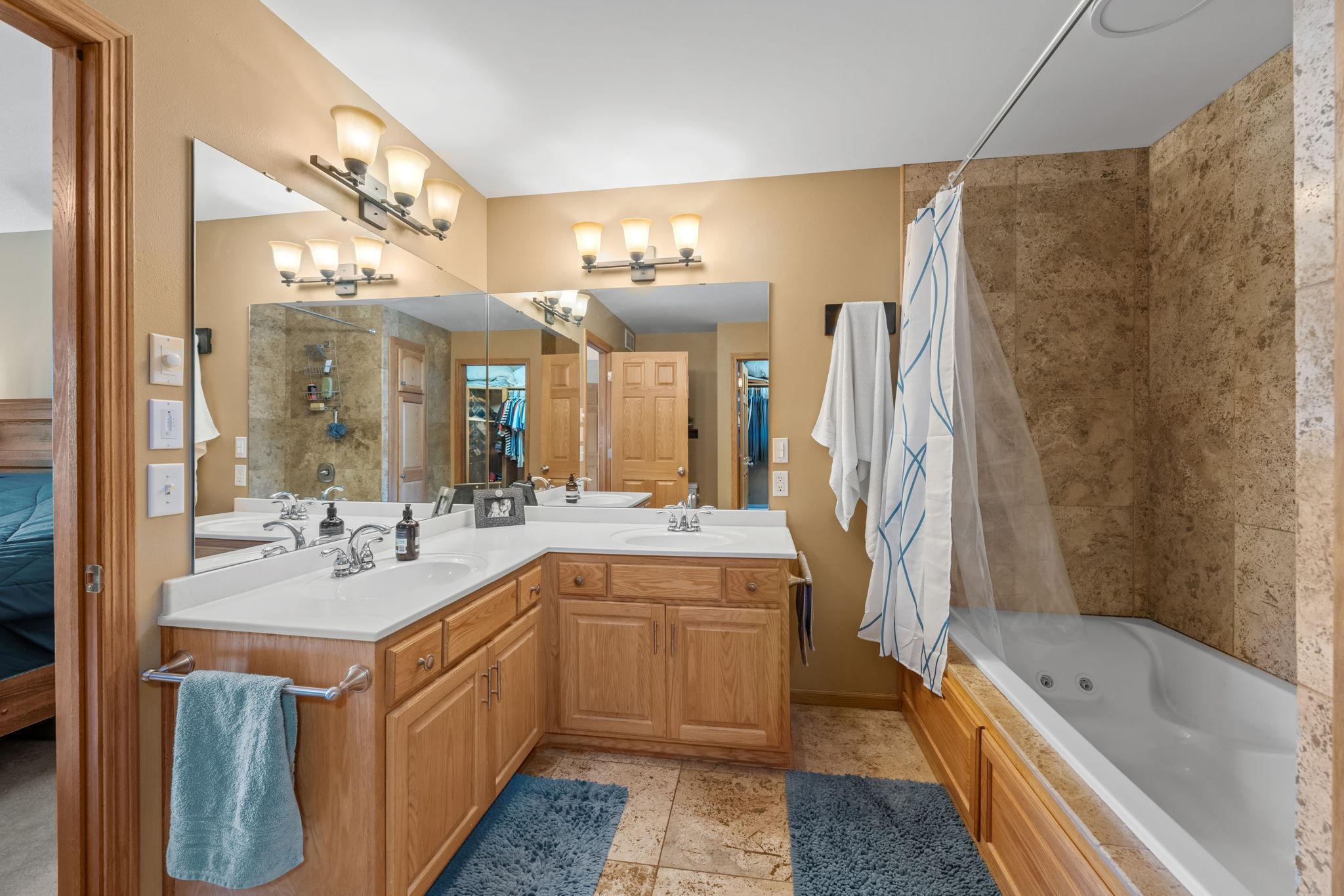 19390 Queen Circle, Elk River, Minnesota image 27