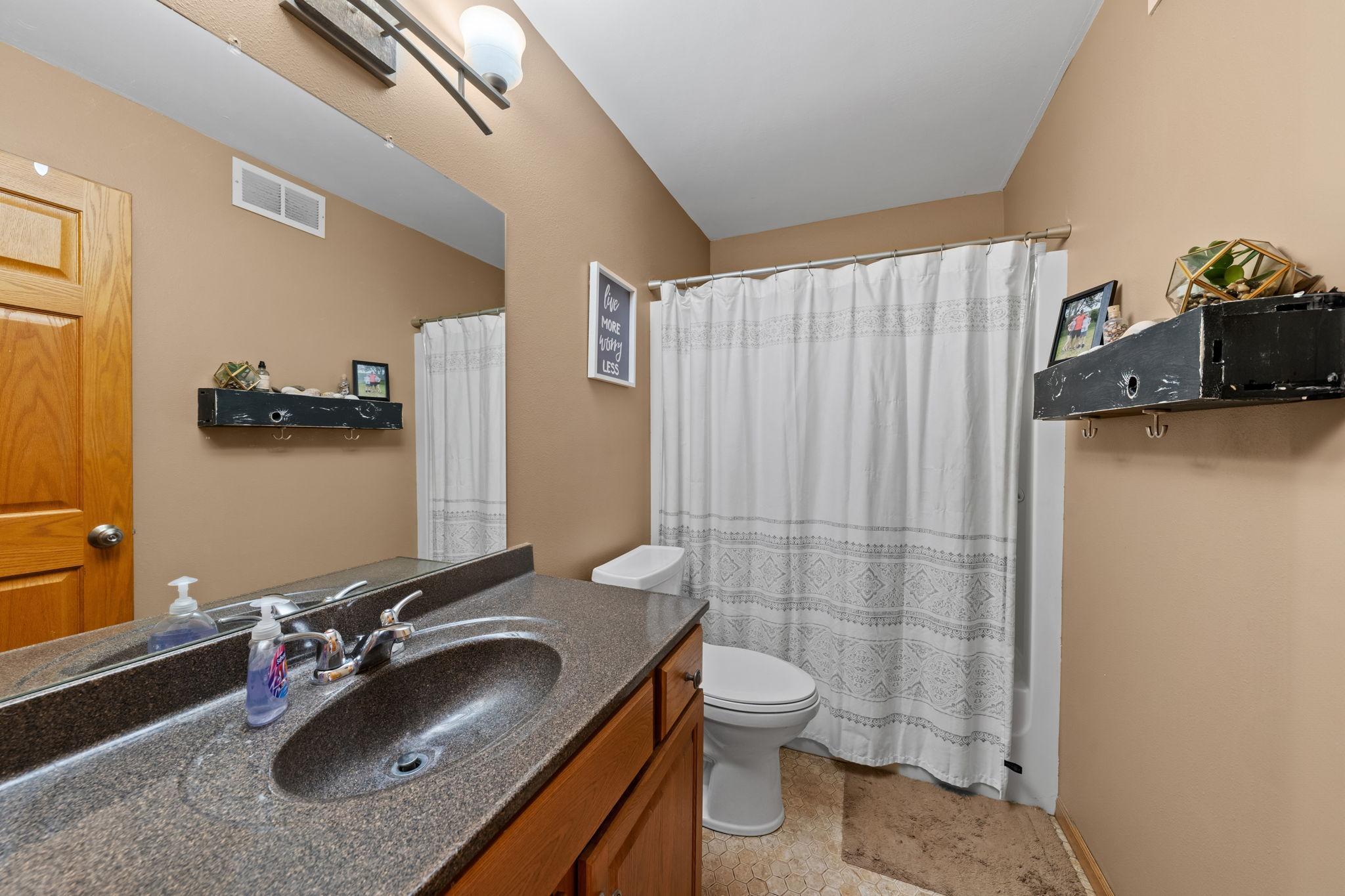19390 Queen Circle, Elk River, Minnesota image 18