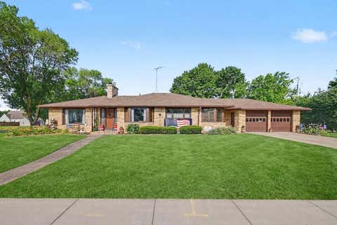 Homes For Sale - 300 5th Street<br/> Montgomery, MN 56069