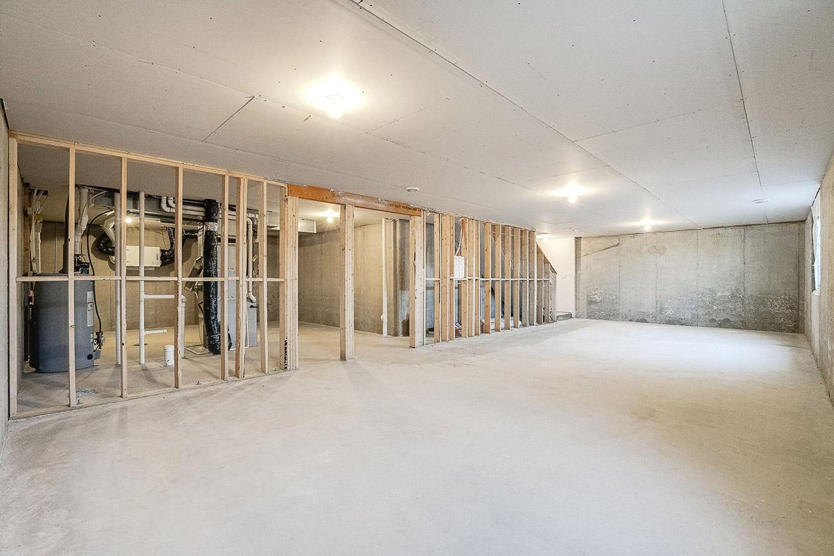 23616 Ashbury Drive, Rogers, Minnesota image 27