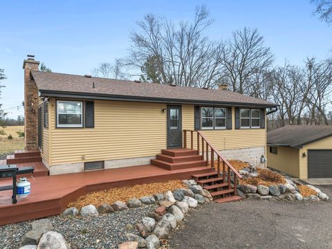 Homes For Sale - 28229 Xavis Street<br/> Isanti, MN 55040