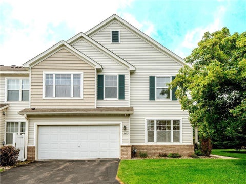 Townhouse For Sale - 1646 Liberty Circle<br/> Shakopee, MN 55379