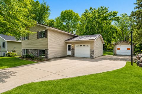 Homes For Sale - 31050 Foster Avenue<br/> Stacy, MN 55079