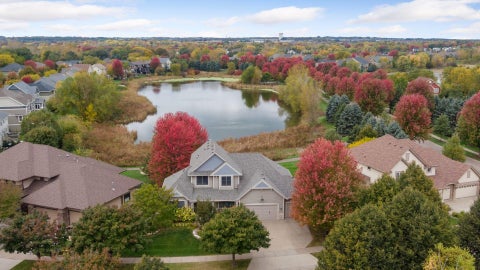 Homes For Sale - 10758 Watersedge Lane<br/> Washington County, Woodbury, MN 55129