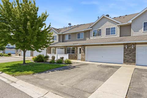 Townhouse For Sale - 17471 Gettysburg Way<br/> Dakota County, Lakeville, MN 55044