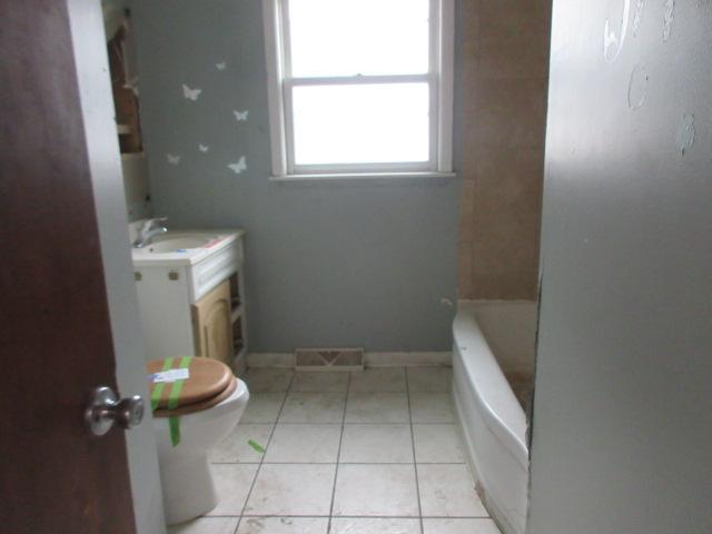 Fargo, North Dakota 58103, United States, 3 Bedrooms Bedrooms, ,2 BathroomsBathrooms,Residential,Active,229142