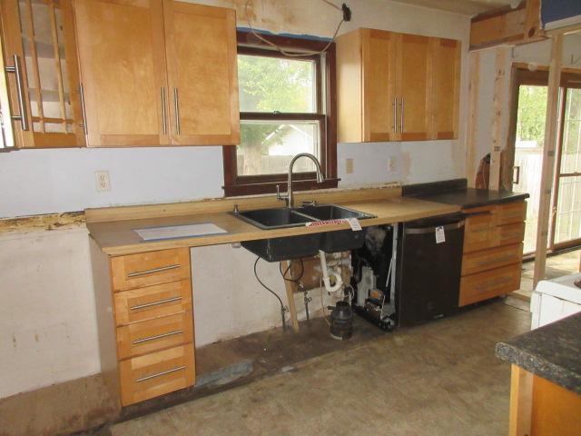 Fargo, North Dakota 58103, United States, 3 Bedrooms Bedrooms, ,2 BathroomsBathrooms,Residential,Active,229142