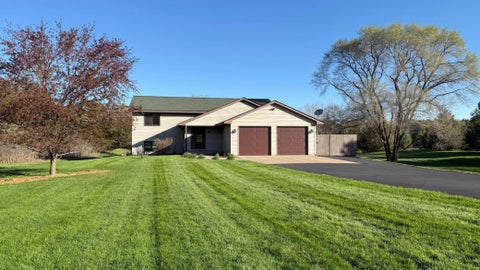 Homes For Sale - 982 Drover Trail<br/> Hudson, WI 54016