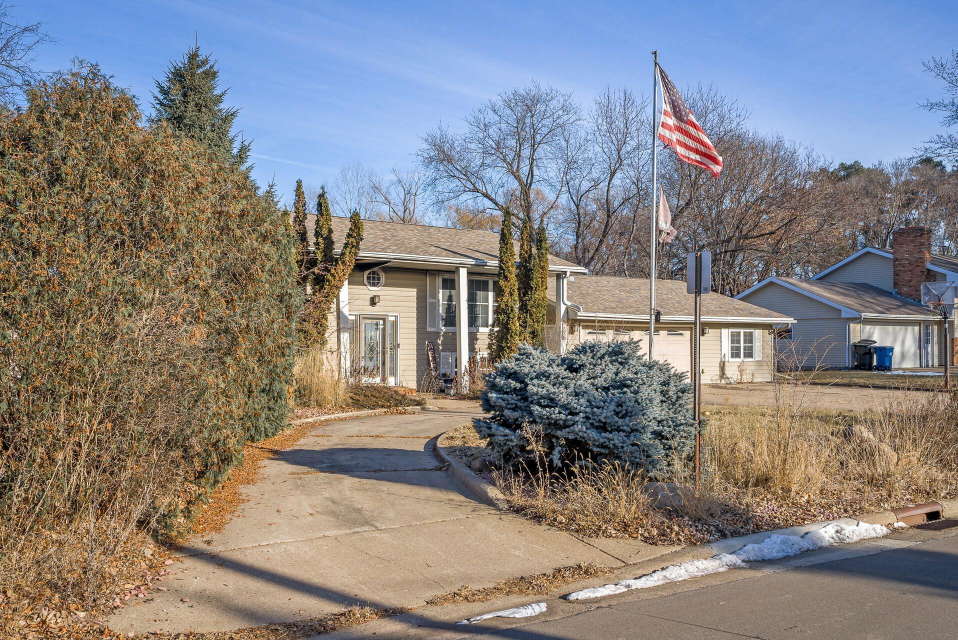 1250 13th Street, New Brighton, Minnesota image 1