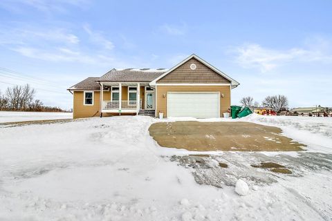 Homes For Sale - 302 Chicago Avenue<br/> Wilkin County, Breckenridge, MN 56520