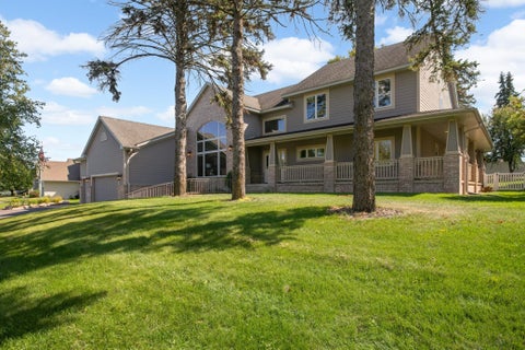 Homes For Sale - 1085 Parkview Lane<br/> Victoria, MN 55386