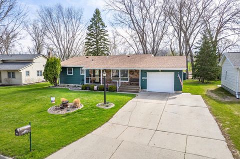 Homes For Sale - 1208 Lenore Way<br/> Otter Tail County, Fergus Falls, MN 56537