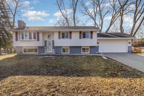 5305 Greenview Lane, Minneapolis, MN 55422 - #: 6684207
